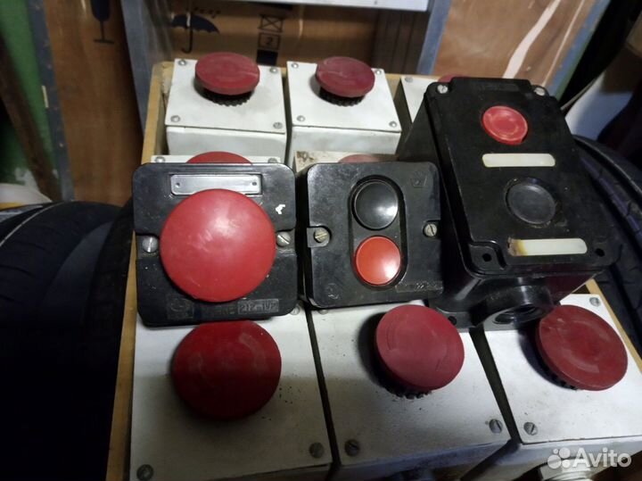 Кнопки аварийного останова стоп