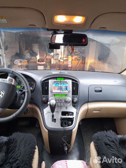 Hyundai Grand Starex 2.5 AT, 2012, 250 000 км