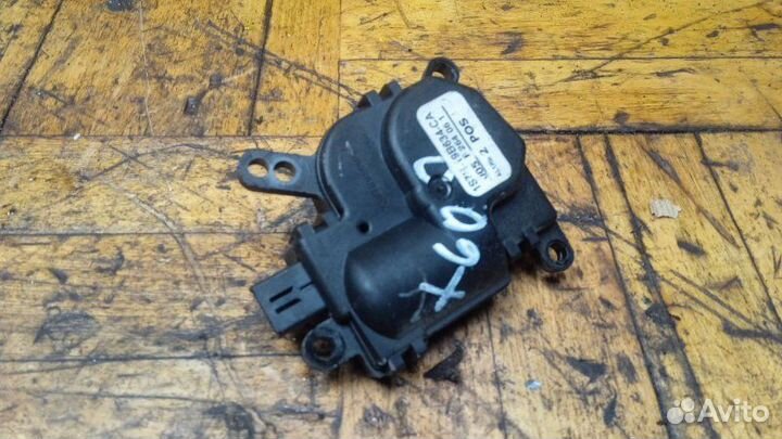 Моторчик заслонки отопителя Ford Mondeo 3