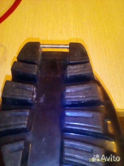 Лыжные ботинки salomon 42р. SNS