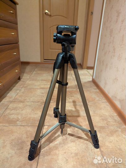 Штатив (трипод) для фотоаппарата/видеокамеры