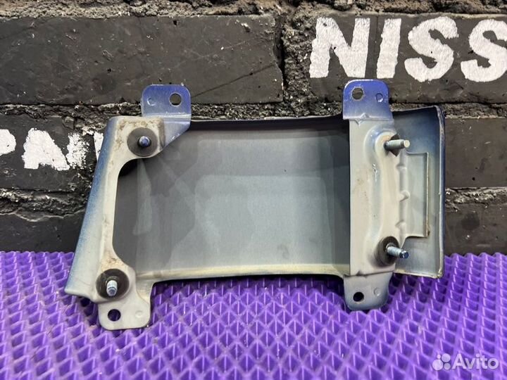 Накладка под стоп-сигнал левая Subaru Legacy