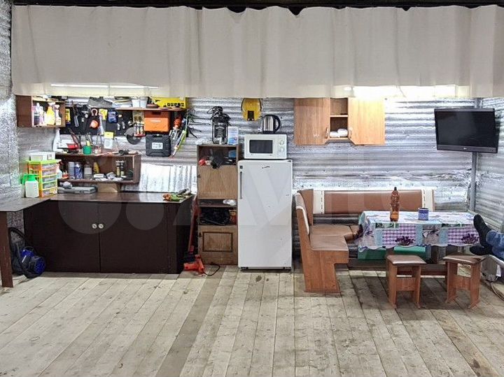 Гараж, > 30 м²