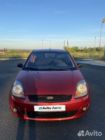 Ford Fiesta 1.4 МТ, 2006, 290 000 км