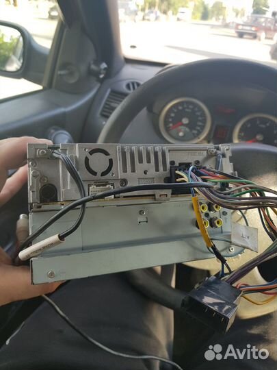 Продам магнитолу