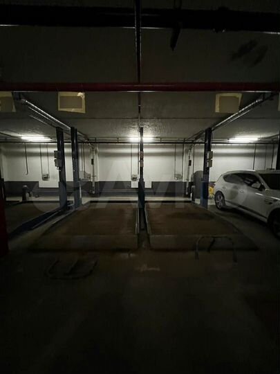 Машиноместо, 14 м²