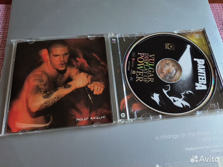 Pantera – Vulgar Display Of Power. gold cd