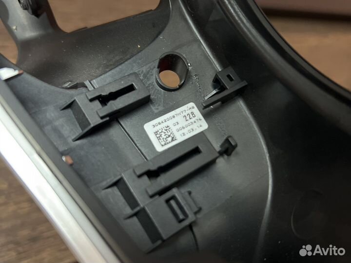 Накладка руля BMW F10 (М пакет)