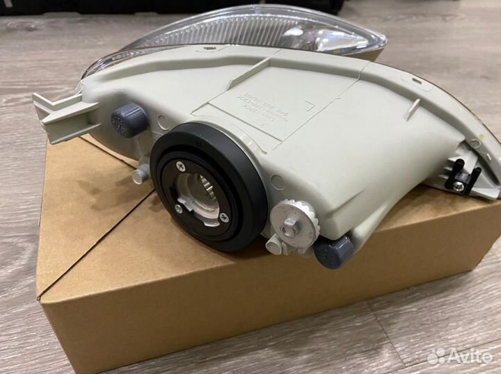 Фара туманка птф Toyota Camry V30 30 Камри 30 бу