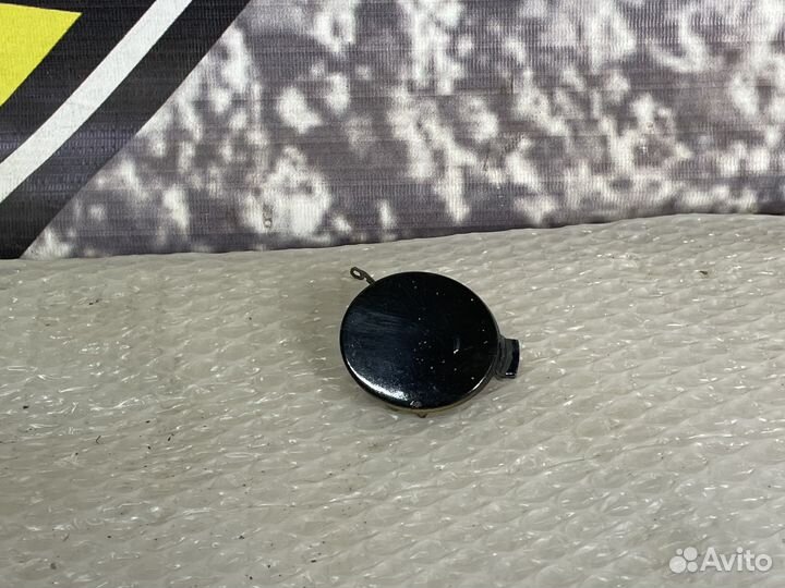 Заглушка буксировочного крюка Mitsubishi Colt Z30