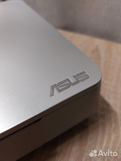 Неттоп Asus VM40B