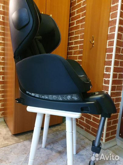 Детское автокресло recaro optiafix