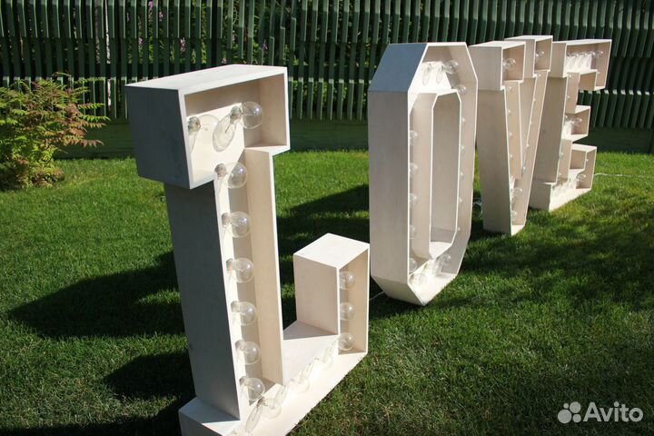 Аренда. Комплект светящихся букв 