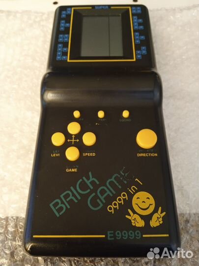 Тетрис из 90х. Brick Game. Оригинал. 1998