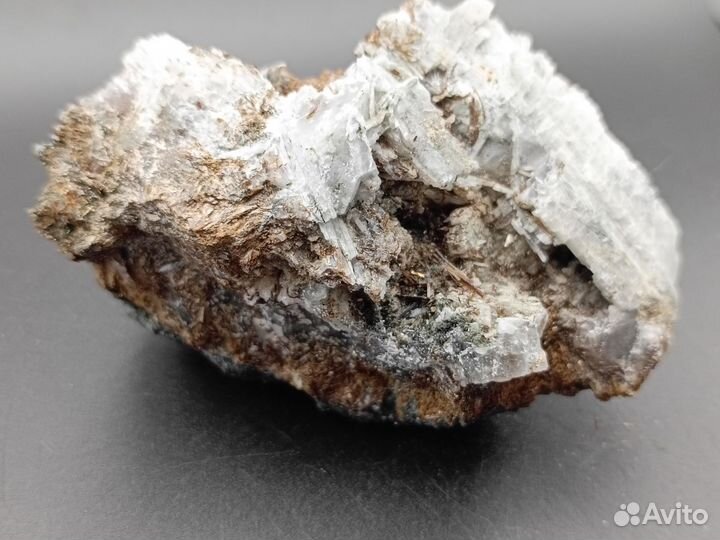 Астрофиллит, Натролит, Пектолит