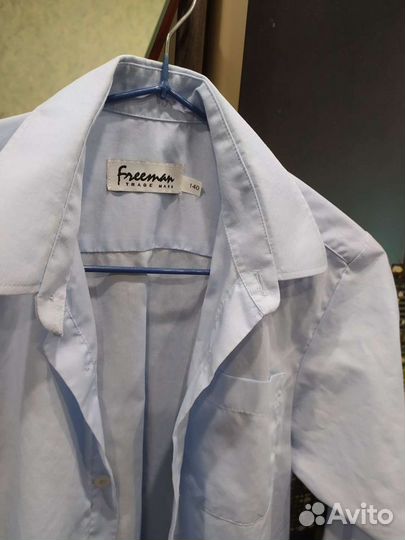 Продаю рубашки в школу