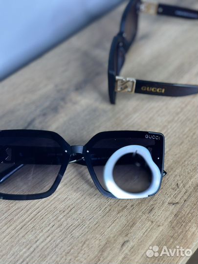 Очки новые,чехол в комплете,разные модели