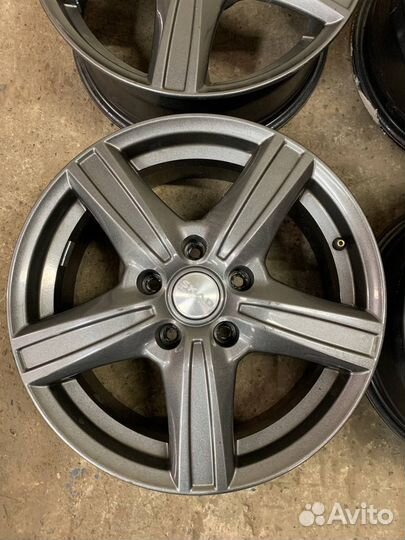 Литые диски R16