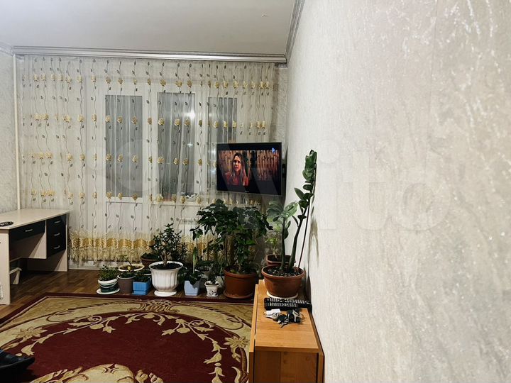 3-к. квартира, 84 м², 3/17 эт.