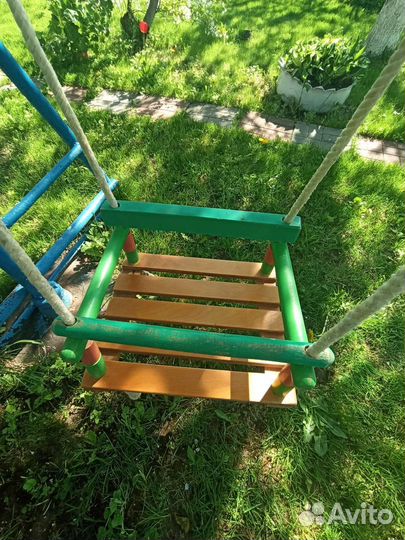 Качели для детей