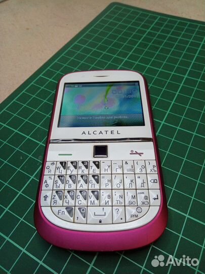 Телефон Alcatel One touch 900