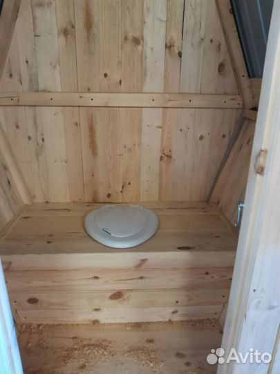 Туалет уличный классический