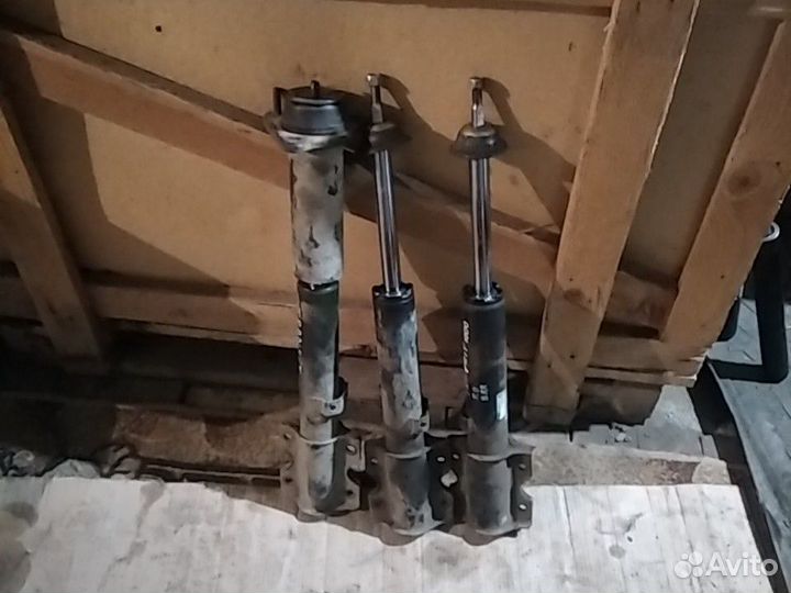 Восстановление стоек легковые И грузовые