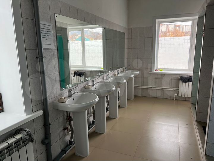 Комната 15 м² в > 9-к., 1/2 эт.