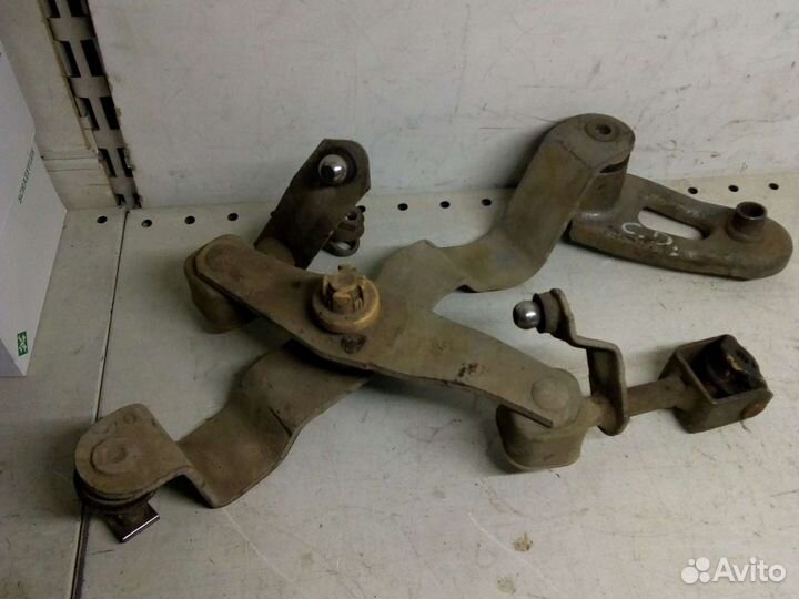 Механизм переключения передач Опель Зафира А