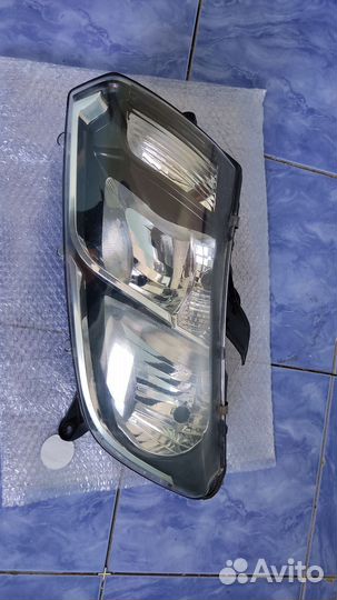 Фара передняя левая