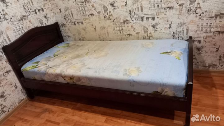 Кровать с матрасом бу