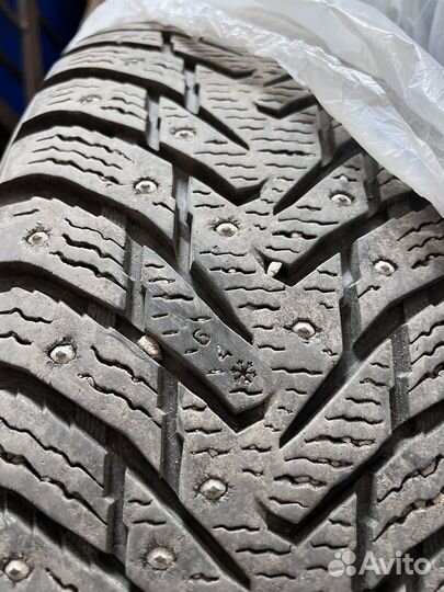 Nokian Tyres Hakkapeliitta 8 SUV 215/60 R17 100T