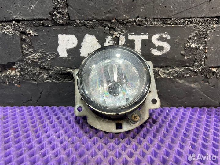 Фара противотуманная передняя правая Mitsubishi