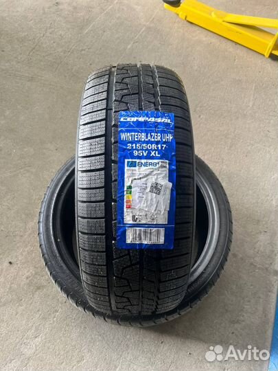 Compasal Winter Blazer UHP 215/50 R17 95V