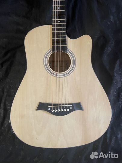 Акустическая гитара для начинающих.Новая