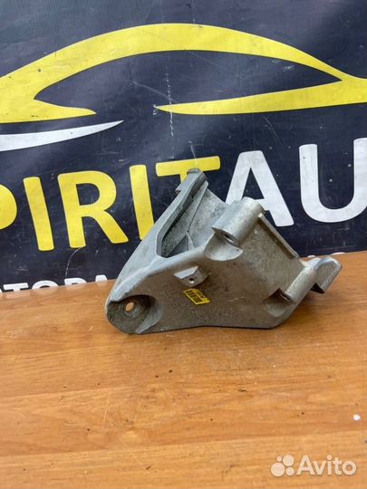 Подушка двигателя правая Kia Stinger 1 G6DP