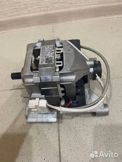Двигататель стиральной машины