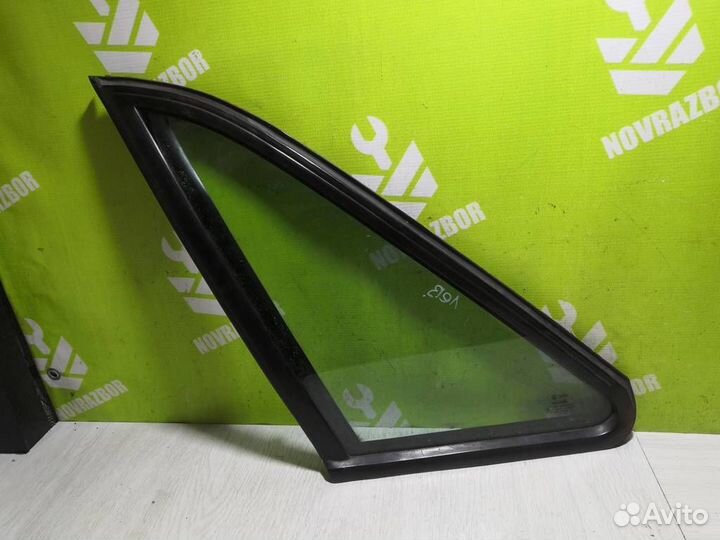 Стекло кузовное глухое левое Фольксваген Пассат