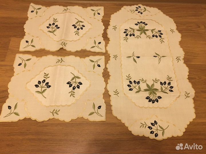 Новый набор накладок на стол (ручная работа)