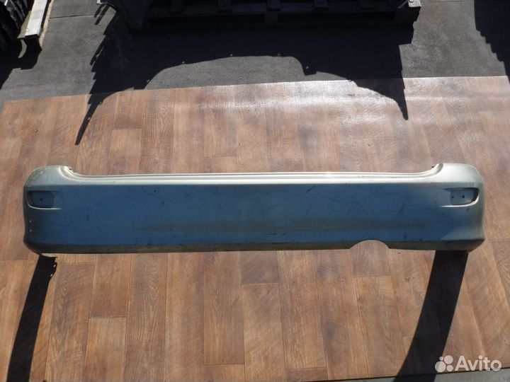 Бампер задний Toyota Estima 2002