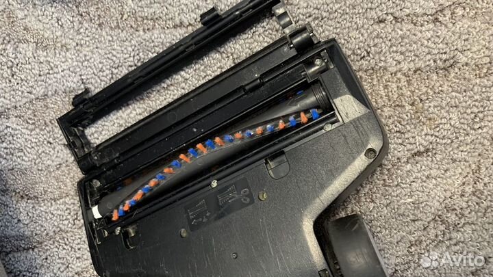 Вертикальный пылесос Philips FC6169/01