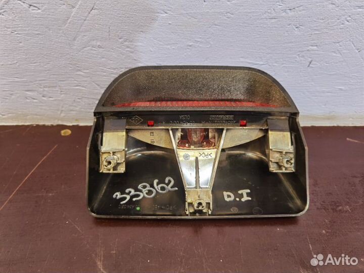 Стоп-сигнал Renault Duster 1