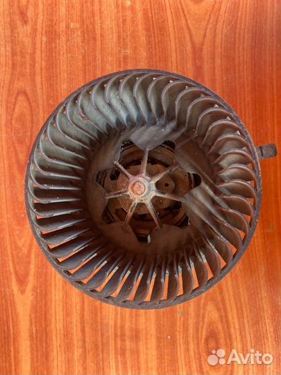Вентилятор печки Vw Touran BKC 2005