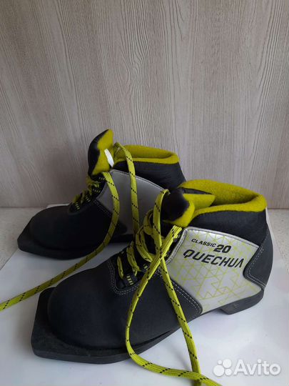 Лыжные ботинки детские 34 размер