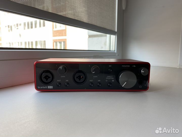 Звуковая карта Focusrite Scarlett 2i2 3rd gen