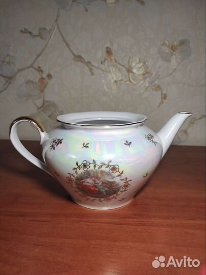 Заварочный чайник от сервиза Мадонна