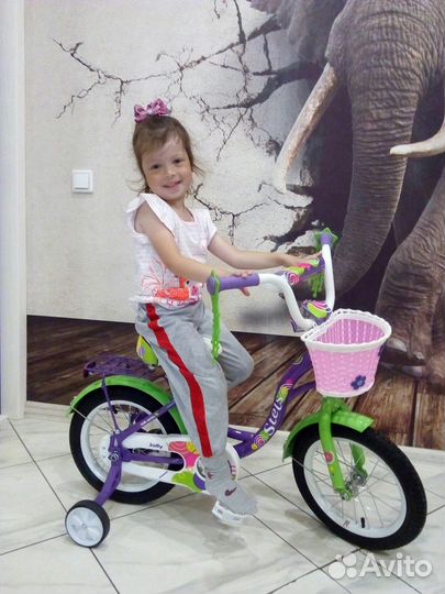 Велосипед Stels 14' четырехколесный