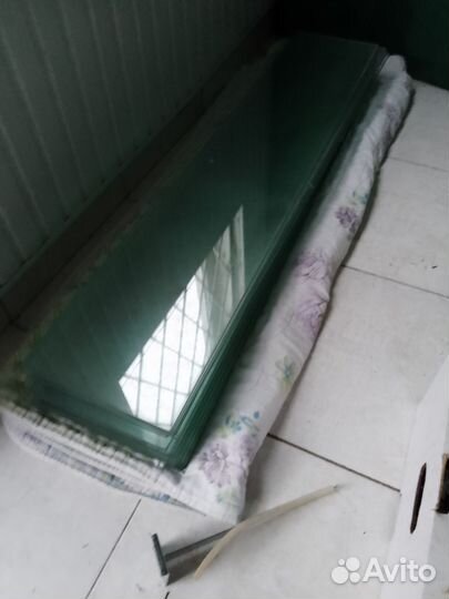 Стеклянные полки