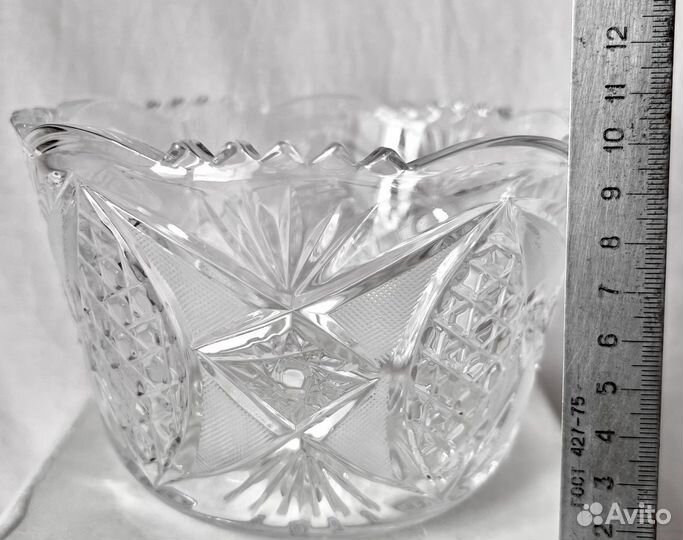 Вазы разные, хрустальные