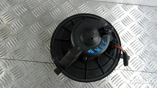 Моторчик печки skoda yeti 1 (SBR16KK01)